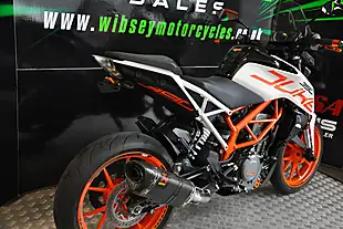Used 2018 Ktm 390 Duke Orange - Interior and Exterior details 14
