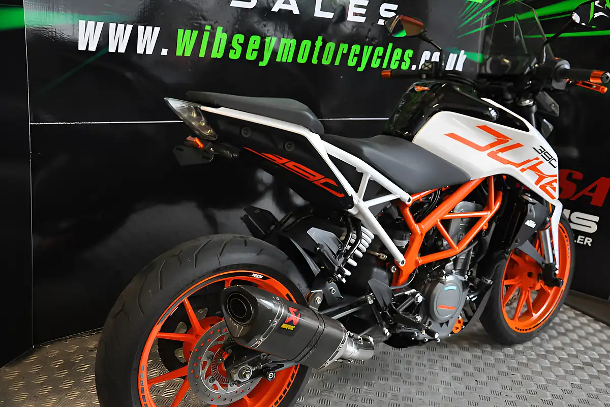 Used 2018 Ktm 390 Duke Orange - Interior and Exterior details 14