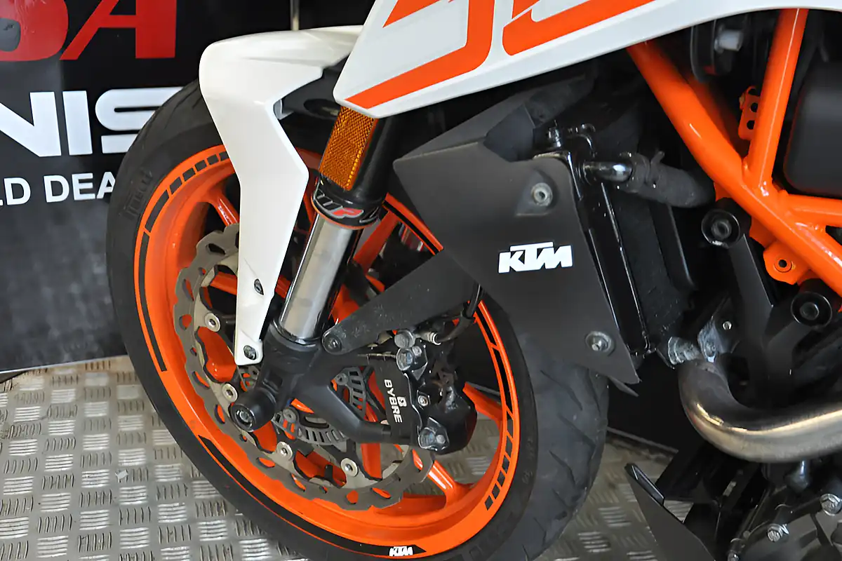Used 2018 Ktm 390 Duke Orange - Interior and Exterior details 6