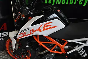 Used 2018 Ktm 390 Duke Orange - Interior and Exterior details 7