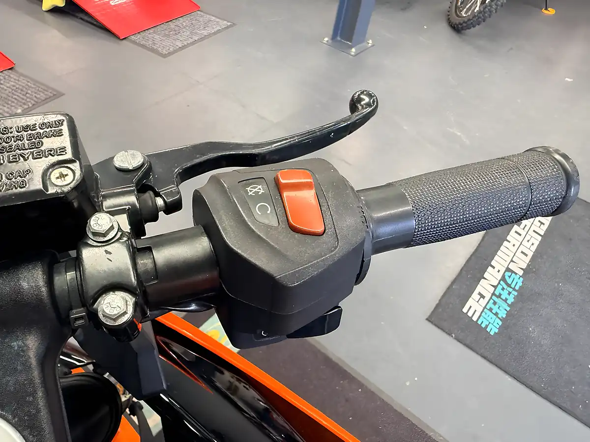 Used 2018 Ktm Rc 125 - Interior and Exterior details 14