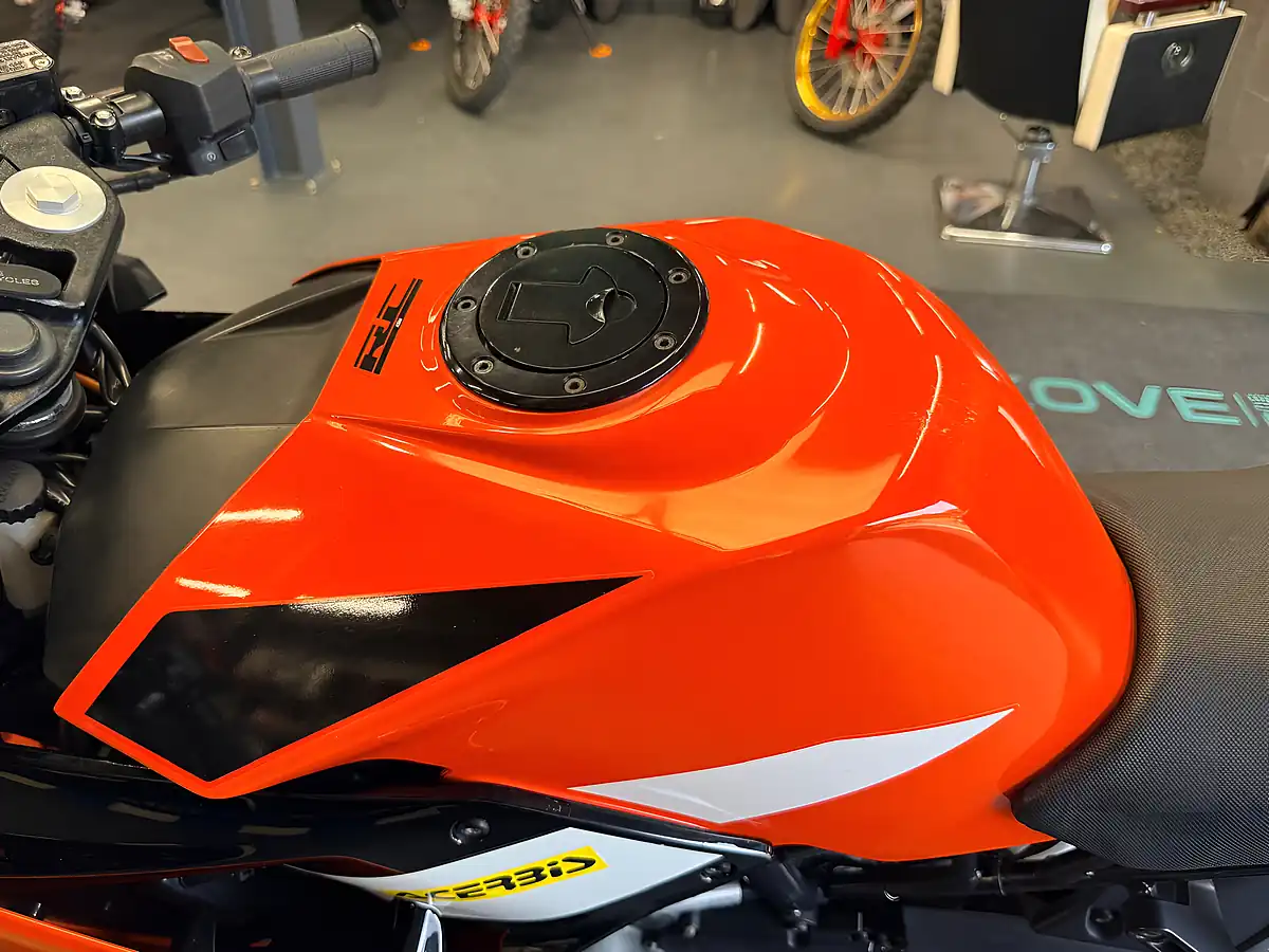 Used 2018 Ktm Rc 125 - Interior and Exterior details 15