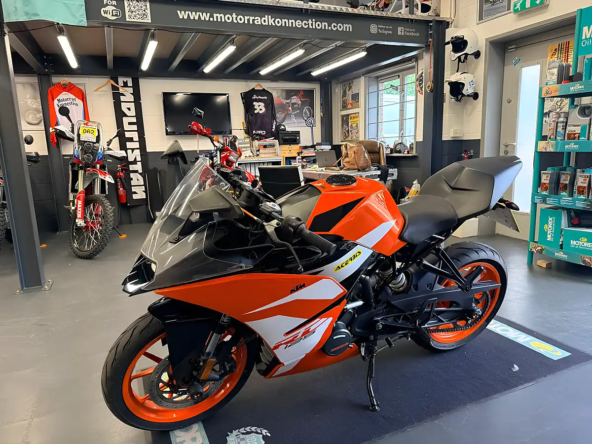 Used 2018 Ktm Rc 125 - Interior and Exterior details 6
