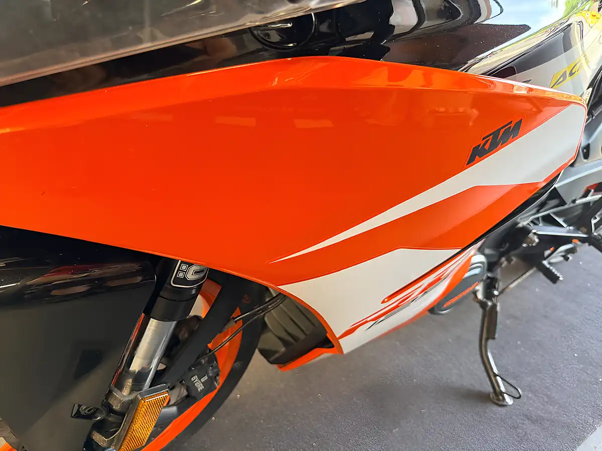 Used 2018 Ktm Rc 125 - Interior and Exterior details 9