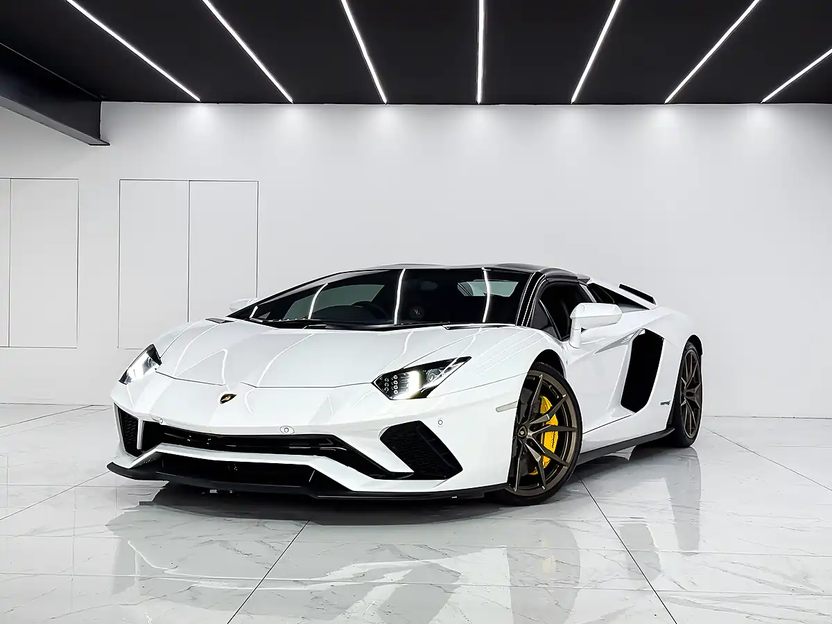 Used 2018 Lamborghini Aventador Lp 740-4 S White - Interior and Exterior details 10