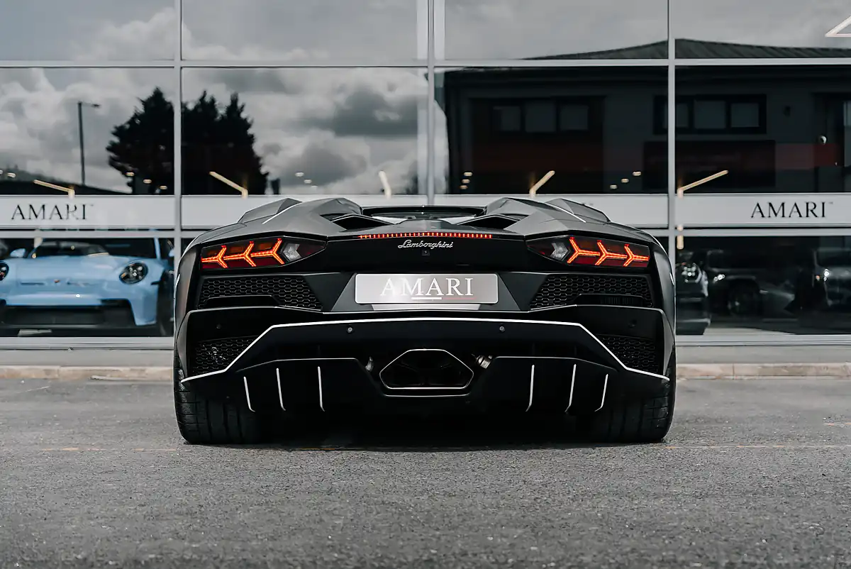 Used 2018 Lamborghini Aventador S Roadster Nero Aldebaran - Interior and Exterior details 8