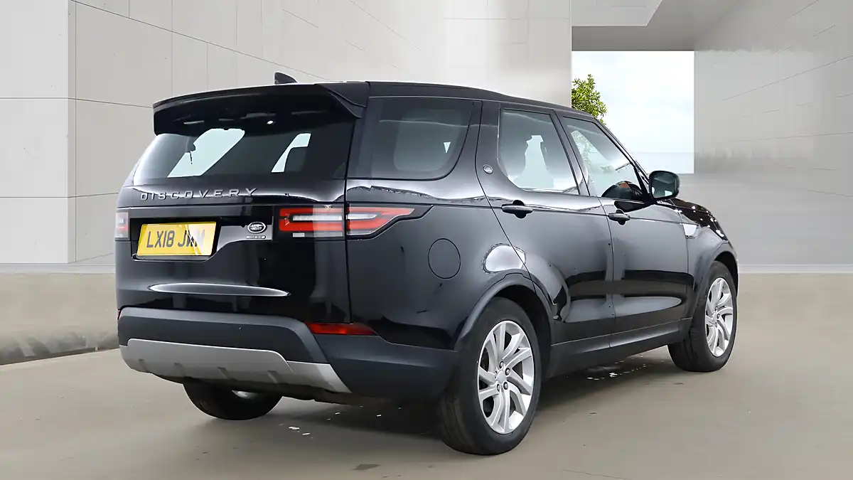 Used 2018 Land Rover Discovery Hse Black - Interior and Exterior details 4