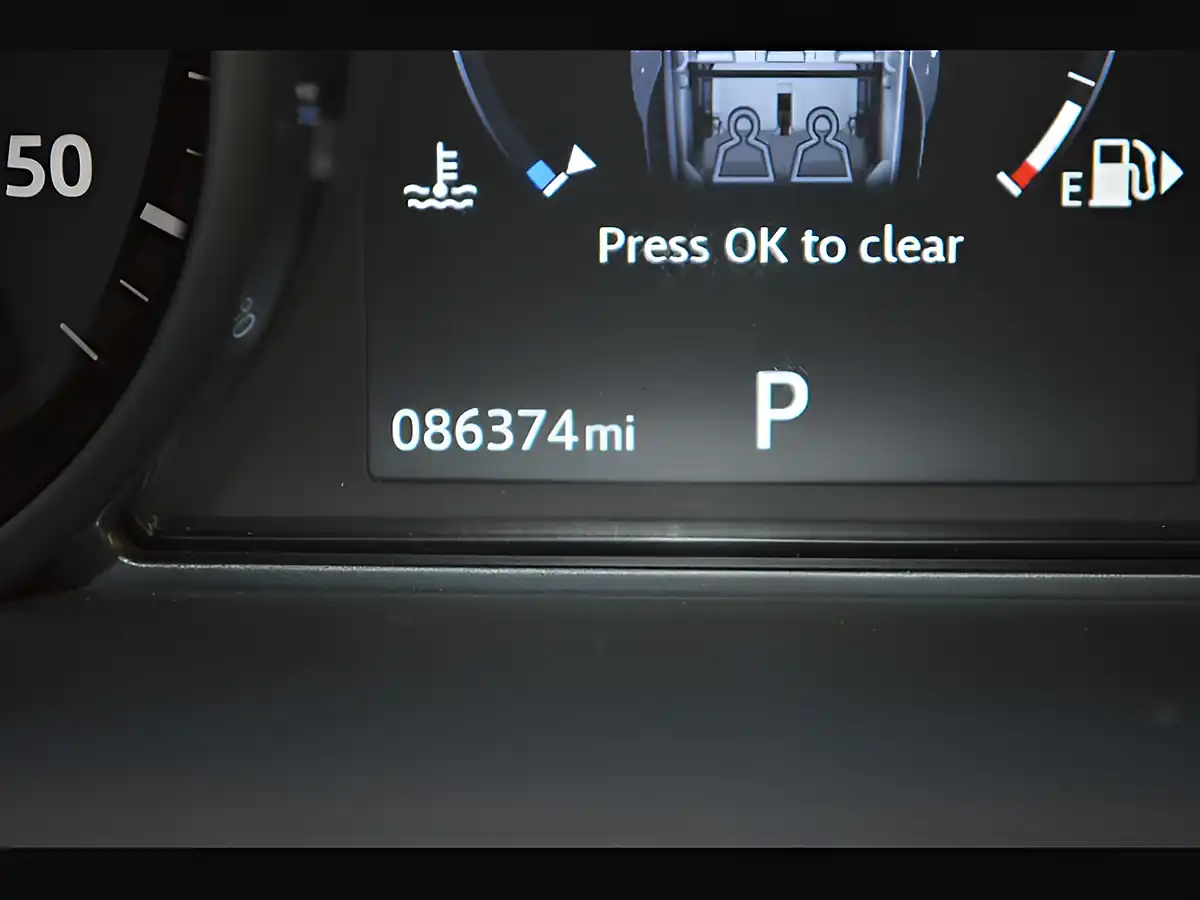 Used 2018 Land Rover Discovery Hse Black - Interior and Exterior details 15