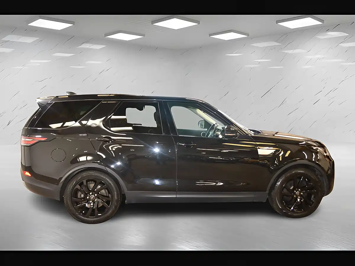 Used 2018 Land Rover Discovery Hse Black - Interior and Exterior details 5