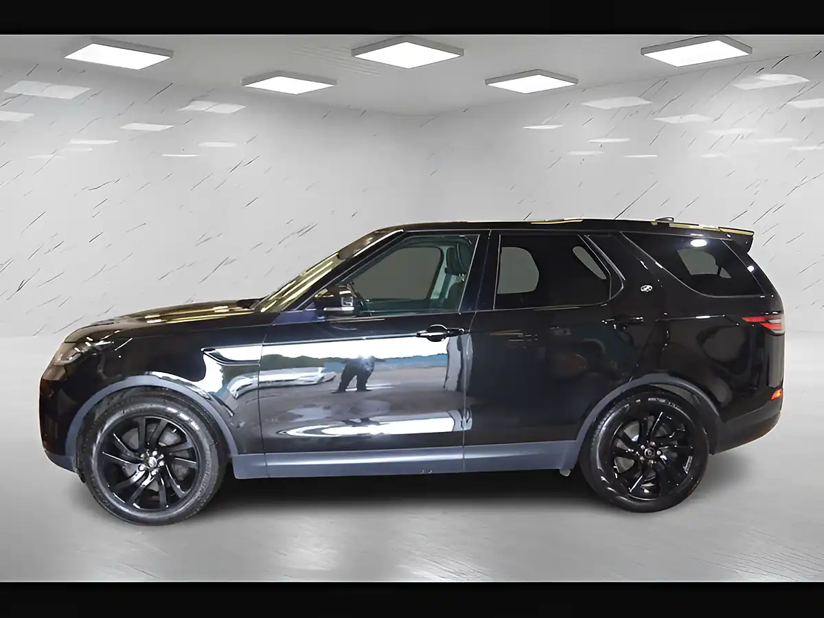 Used 2018 Land Rover Discovery Hse Black - Interior and Exterior details 9