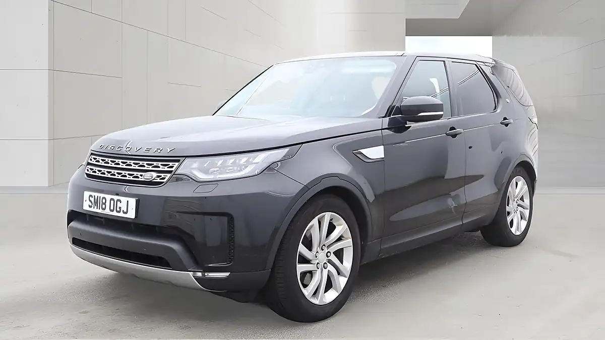 Used 2018 Land Rover Discovery Hse Black - Interior and Exterior details 2
