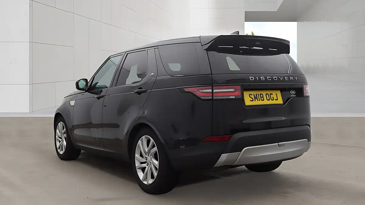 Used 2018 Land Rover Discovery Hse Black - Interior and Exterior details 3