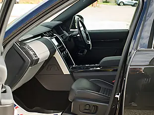 Used 2018 Land Rover Discovery Hse Black - Interior and Exterior details 17