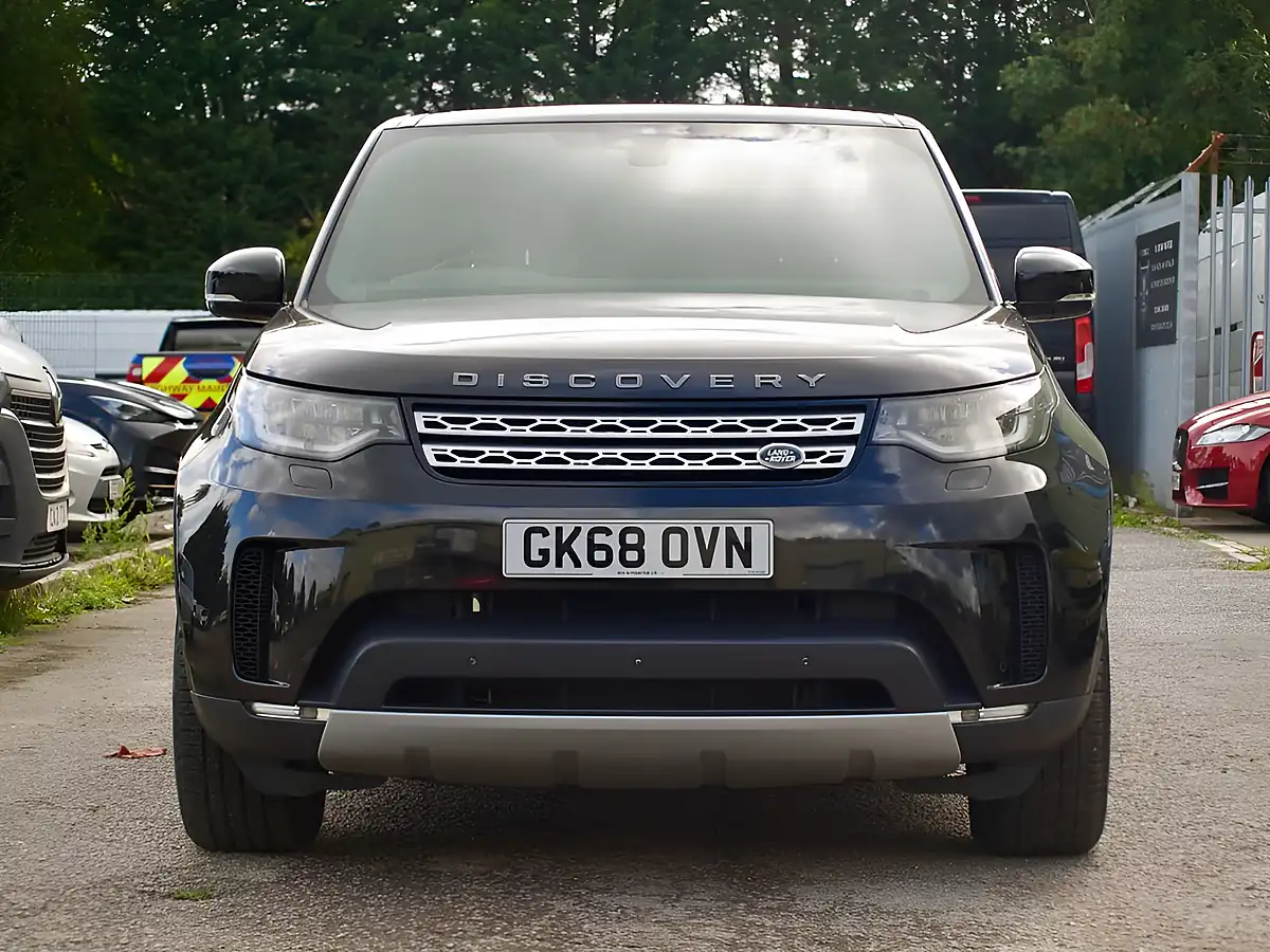 Used 2018 Land Rover Discovery Hse Black - Interior and Exterior details 6