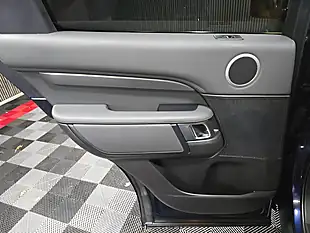 Used 2018 Land Rover Discovery Hse Blue - Interior and Exterior details 13