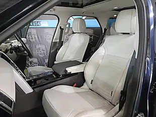 Used 2018 Land Rover Discovery Hse Blue - Interior and Exterior details 10