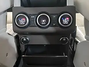 Used 2018 Land Rover Discovery Hse Blue - Interior and Exterior details 17
