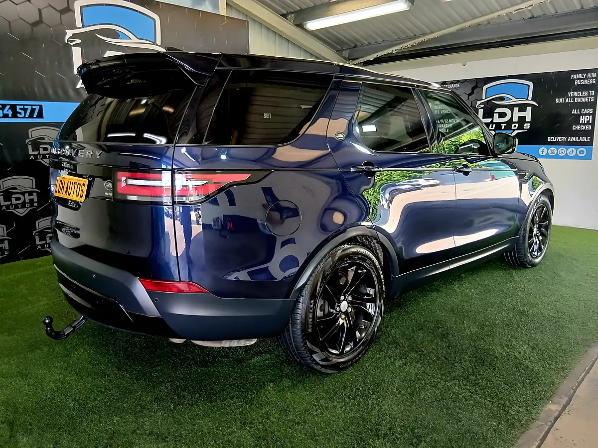 Used 2018 Land Rover Discovery Hse Blue - Interior and Exterior details 3