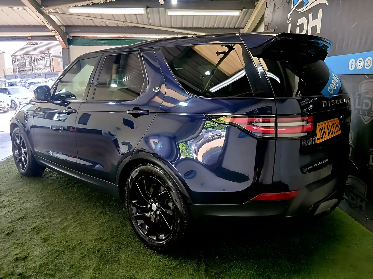 Used 2018 Land Rover Discovery Hse Blue - Interior and Exterior details 5