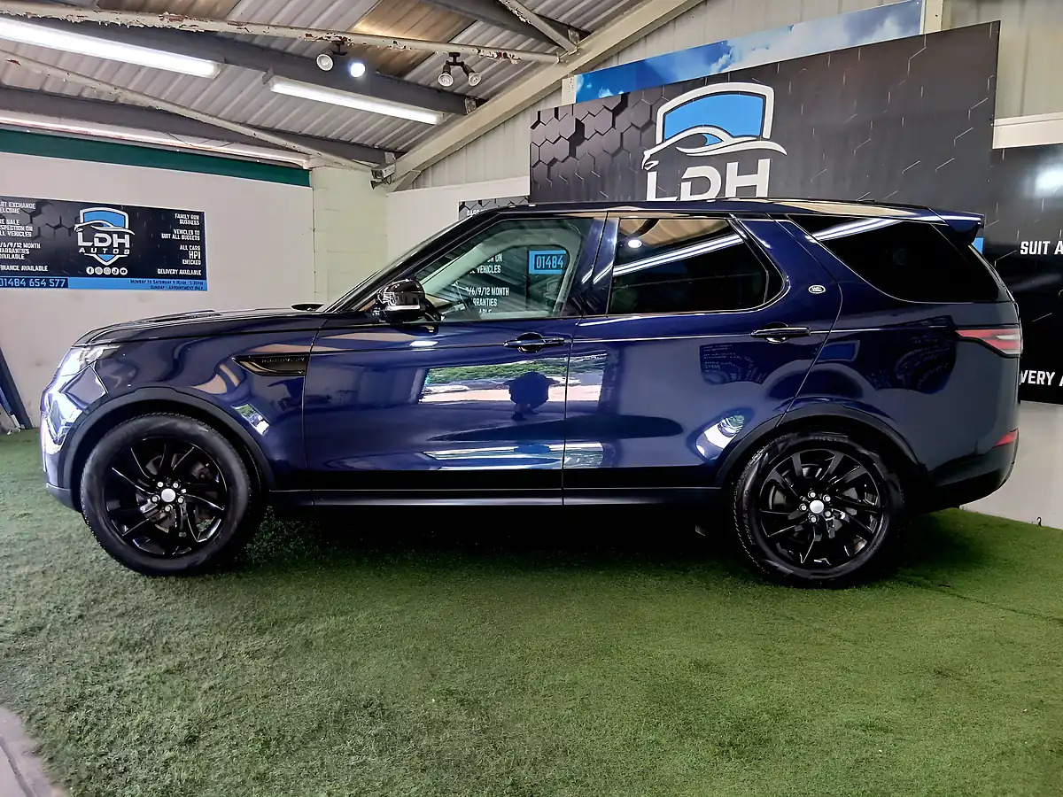 Used 2018 Land Rover Discovery Hse Blue - Interior and Exterior details 6