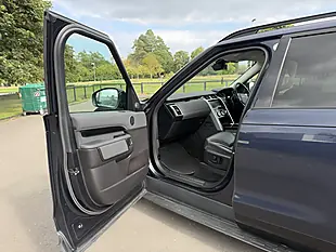 Used 2018 Land Rover Discovery Hse Blue - Interior and Exterior details 12