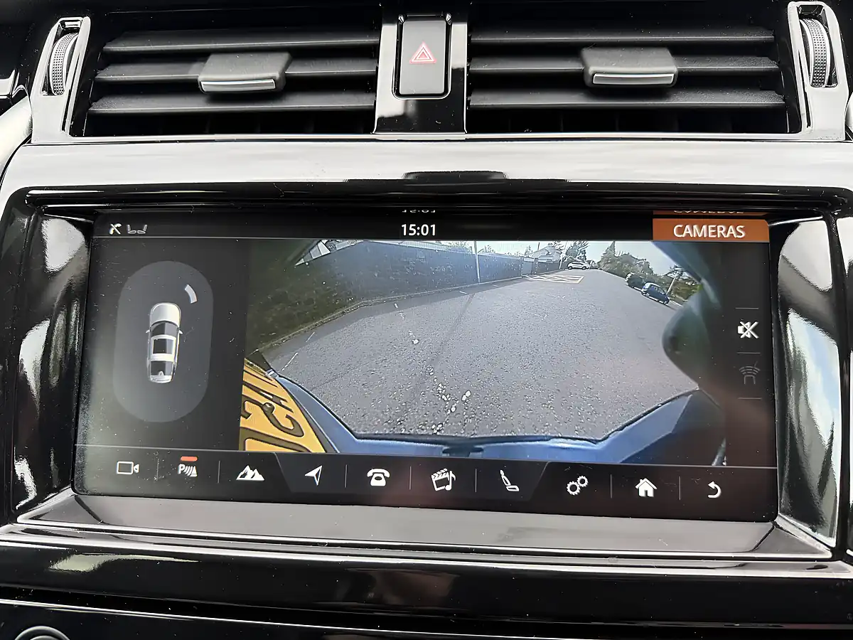 Used 2018 Land Rover Discovery Hse Blue - Interior and Exterior details 18