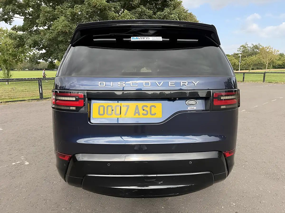 Used 2018 Land Rover Discovery Hse Blue - Interior and Exterior details 4