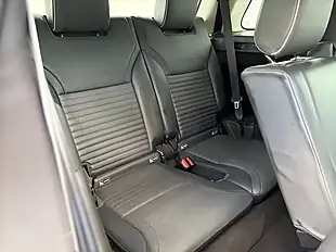 Used 2018 Land Rover Discovery Hse Carpathian Grey - Interior and Exterior details 12