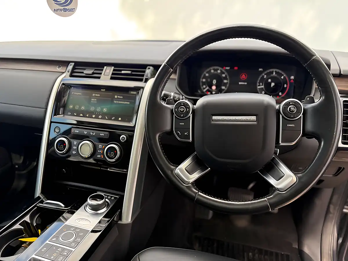 Used 2018 Land Rover Discovery Hse Carpathian Grey - Interior and Exterior details 15