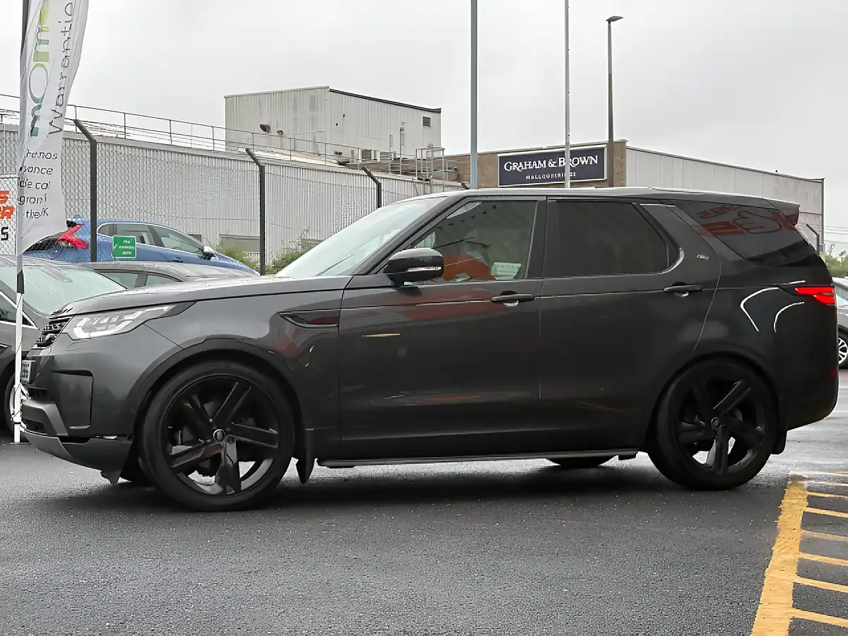 Used 2018 Land Rover Discovery Hse Corris Grey - Interior and Exterior details 5