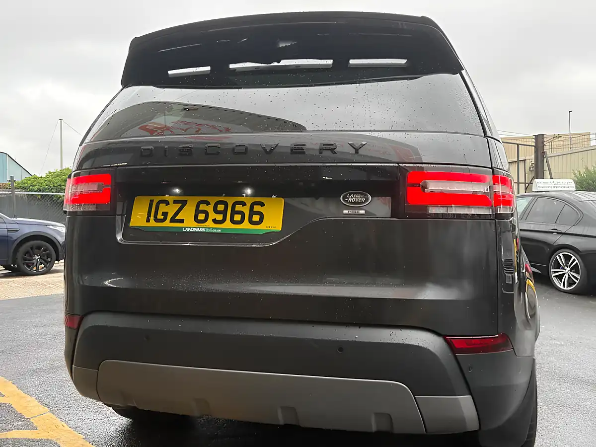 Used 2018 Land Rover Discovery Hse Corris Grey - Interior and Exterior details 8