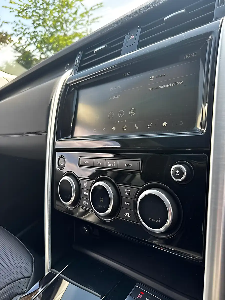 Used 2018 Land Rover Discovery Hse Grey - Interior and Exterior details 13