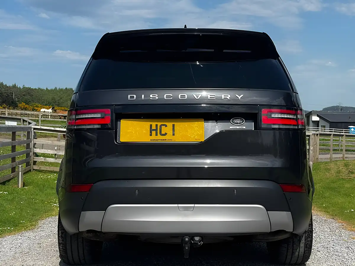 Used 2018 Land Rover Discovery Hse Grey - Interior and Exterior details 5