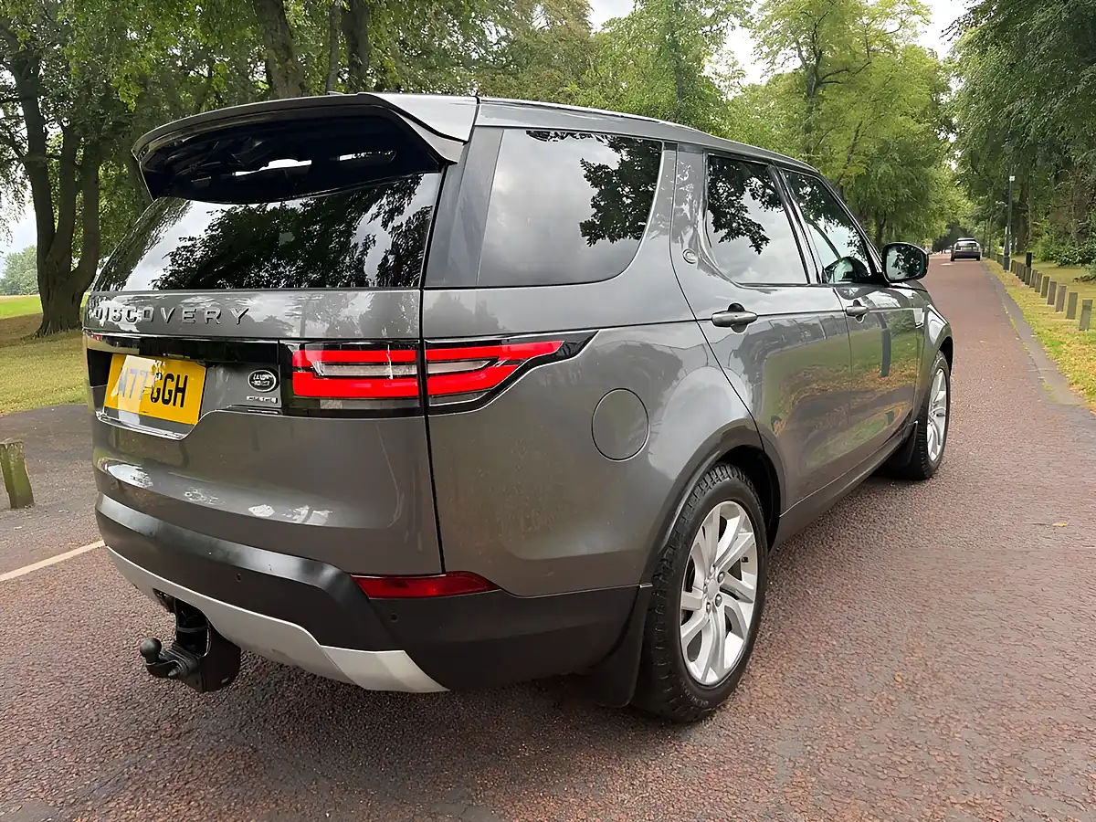Used 2018 Land Rover Discovery Hse Grey - Interior and Exterior details 3