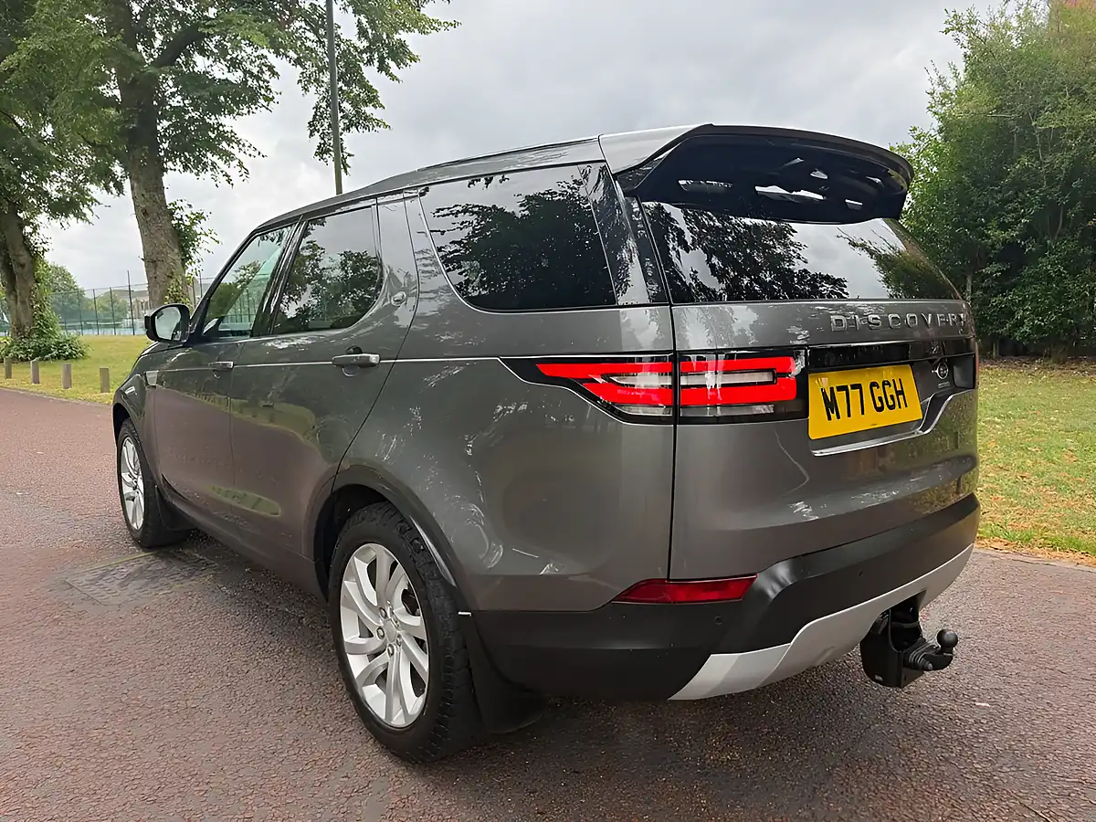 Used 2018 Land Rover Discovery Hse Grey - Interior and Exterior details 5