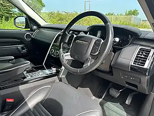 Used 2018 Land Rover Discovery Hse Luxury Blue - Interior and Exterior details 11