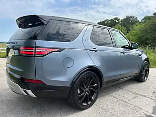 Used 2018 Land Rover Discovery Hse Luxury Blue - Interior and Exterior details 3