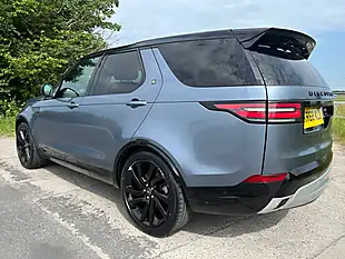 Used 2018 Land Rover Discovery Hse Luxury Blue - Interior and Exterior details 6