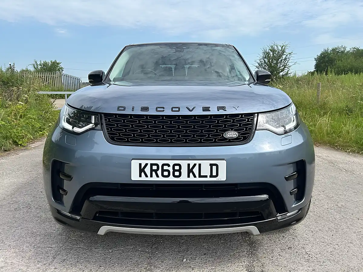 Used 2018 Land Rover Discovery Hse Luxury Blue - Interior and Exterior details 7