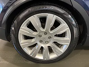 Used 2018 Land Rover Discovery Hse Luxury Blue - Interior and Exterior details 14