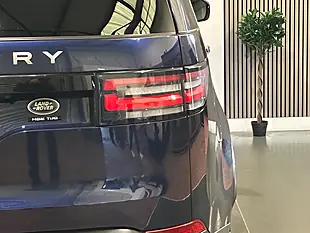 Used 2018 Land Rover Discovery Hse Luxury Blue - Interior and Exterior details 16