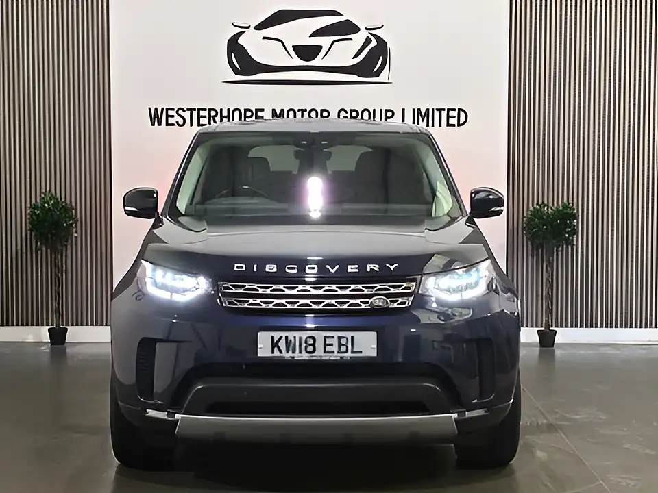 Used 2018 Land Rover Discovery Hse Luxury Blue - Interior and Exterior details 8