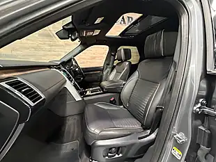 Used 2018 Land Rover Discovery Hse Luxury Grey - Interior and Exterior details 10