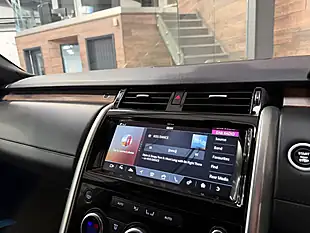 Used 2018 Land Rover Discovery Hse Luxury Grey - Interior and Exterior details 16