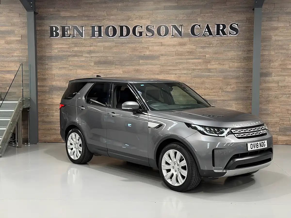 Used 2018 Land Rover Discovery Hse Luxury Grey - Interior and Exterior details 2
