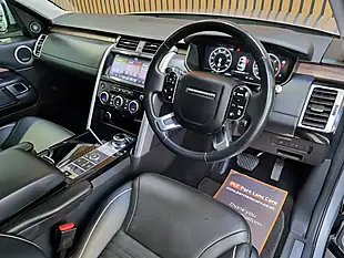 Used 2018 Land Rover Discovery Hse Luxury Indus Silver - Interior and Exterior details 12