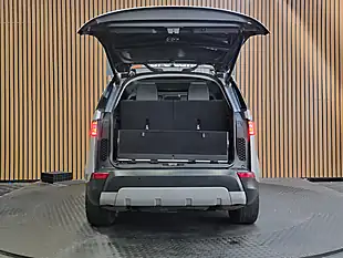 Used 2018 Land Rover Discovery Hse Luxury Indus Silver - Interior and Exterior details 6