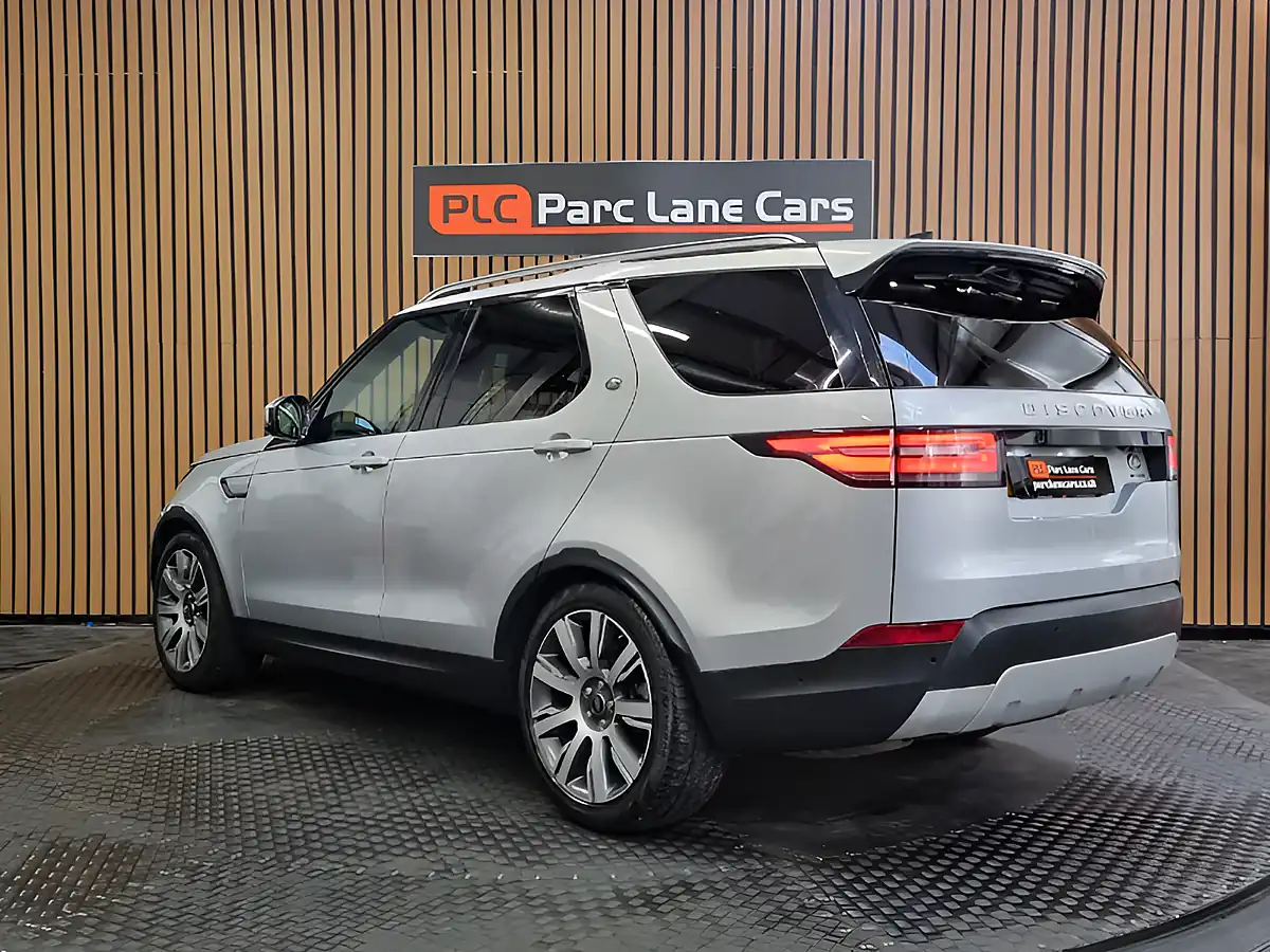 Used 2018 Land Rover Discovery Hse Luxury Indus Silver - Interior and Exterior details 7
