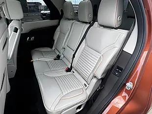Used 2018 Land Rover Discovery Hse Luxury Orange - Interior and Exterior details 12