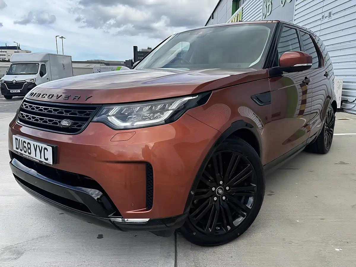 Used 2018 Land Rover Discovery Hse Luxury Orange - Interior and Exterior details 4